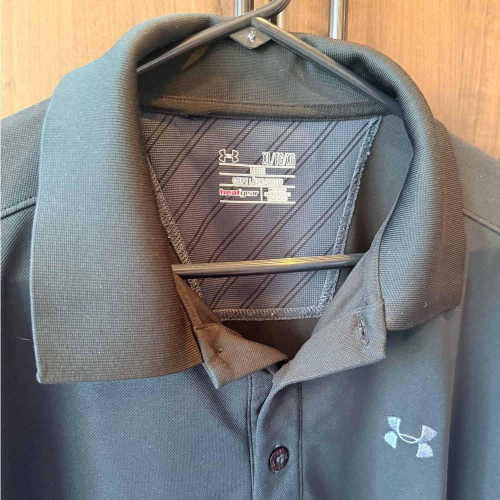 Under Armour Men's Golf Shirt in Black - Picture 5 of 5